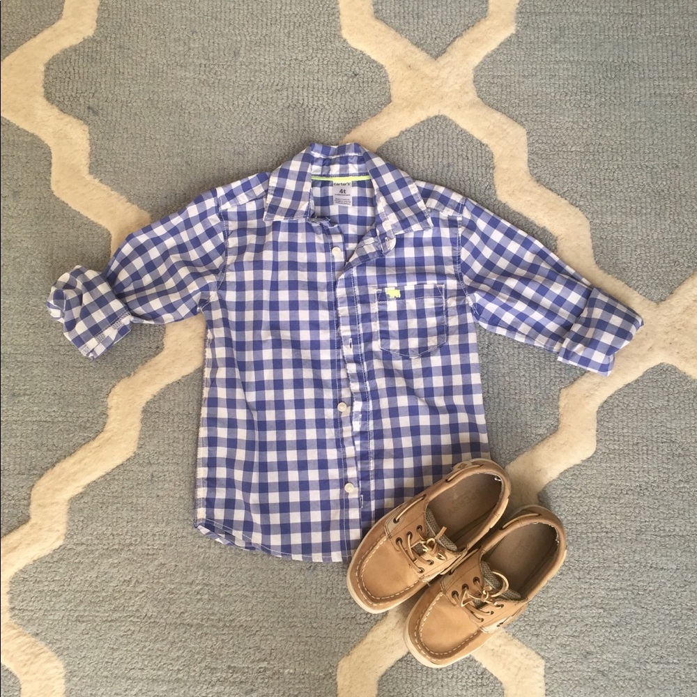 Boy’s 4T button up shirt.